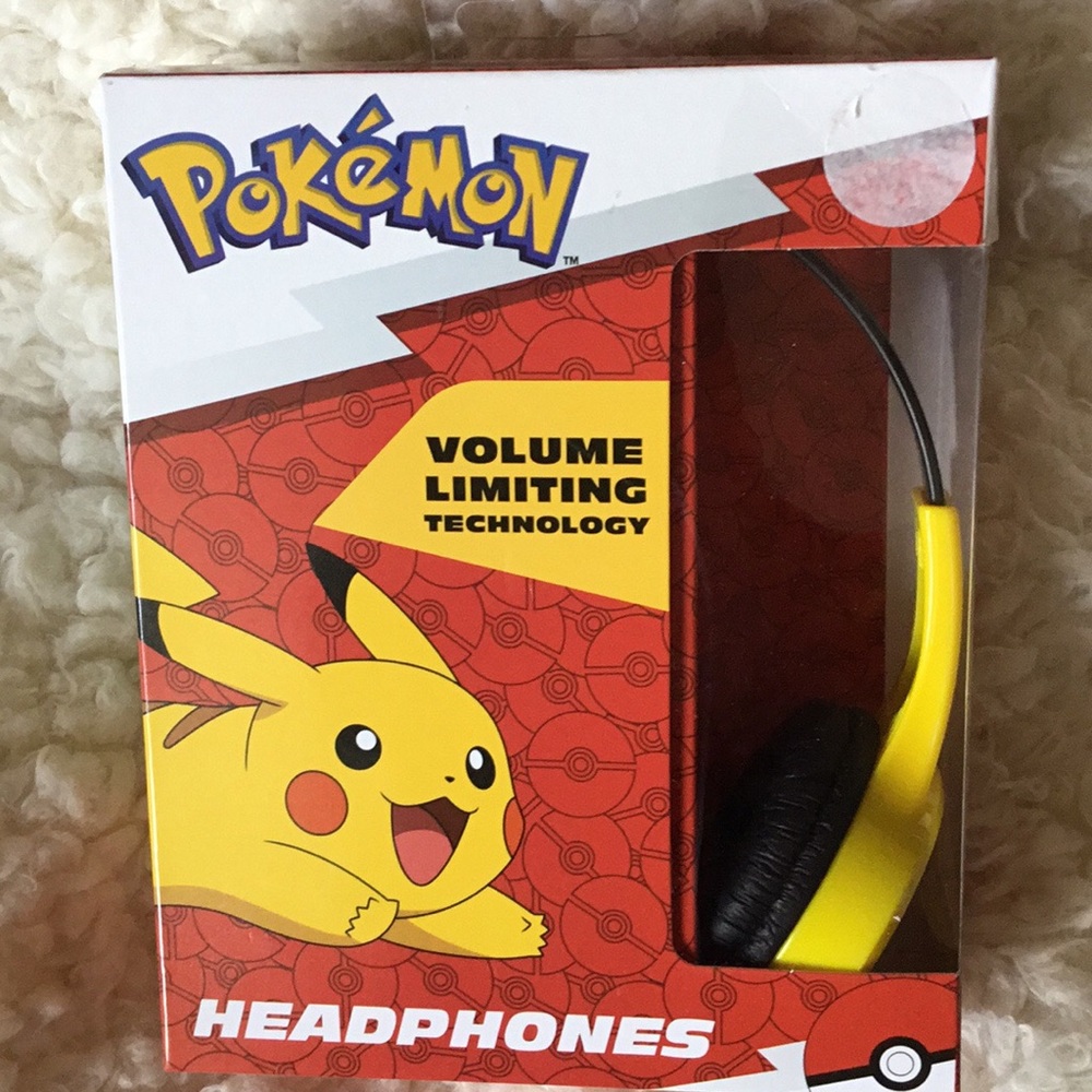 Pokémon Pikachu Yellow Kids Headphones